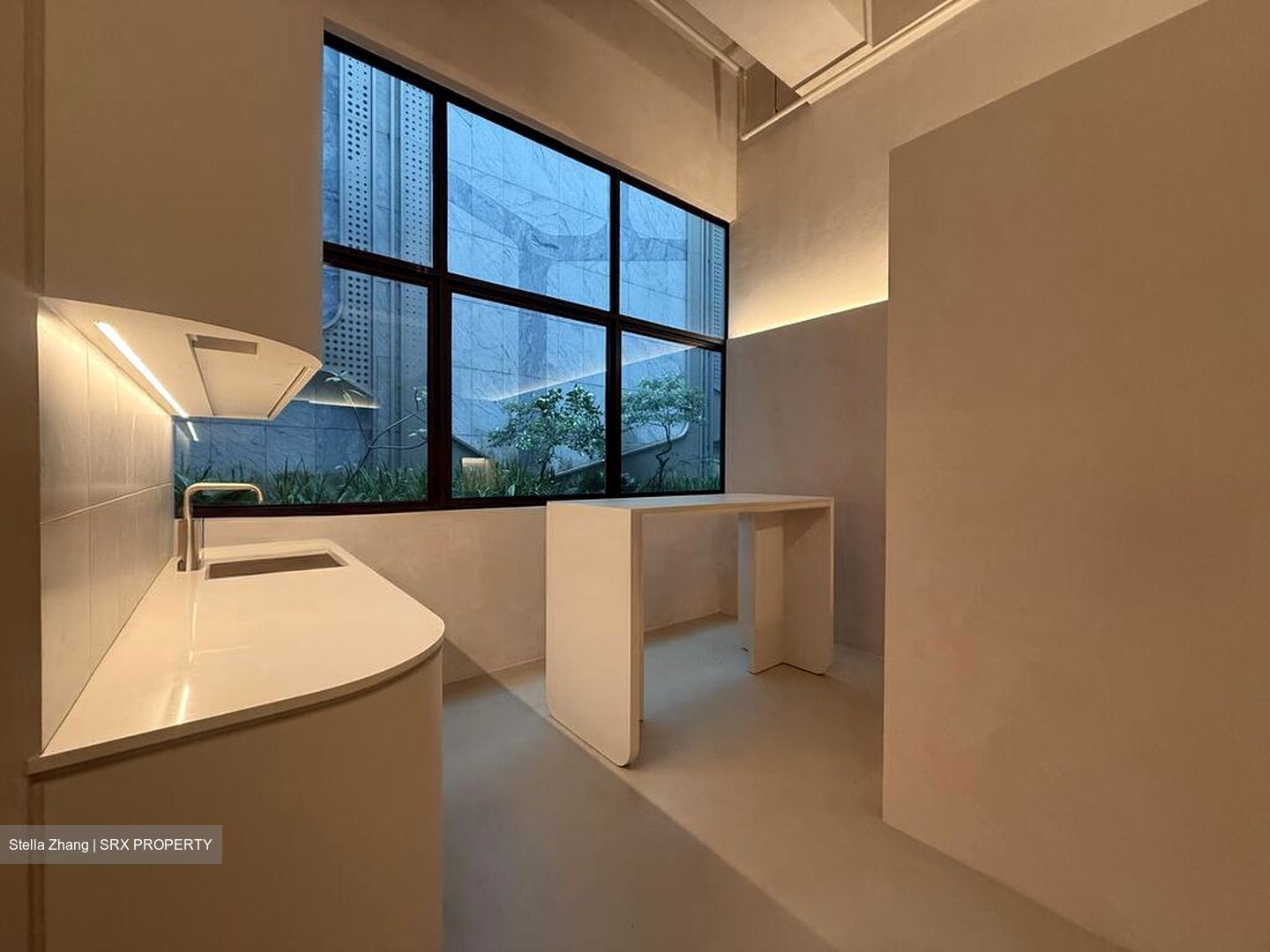 Hexacube (D14), Office #519030681